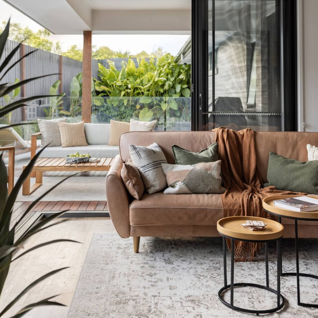 Living room interior by JML Design, website by Inversit